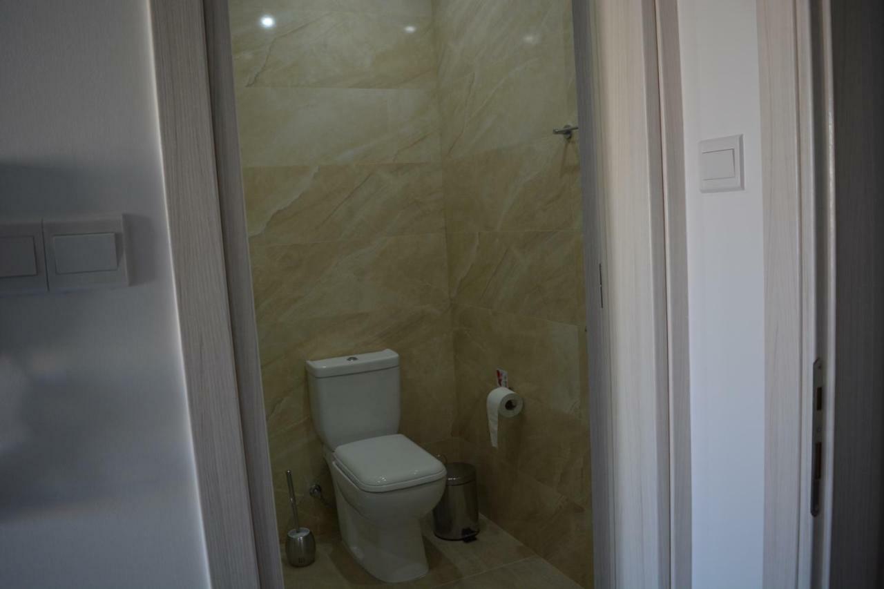 Apartman P.l Hermes & Lárnaka