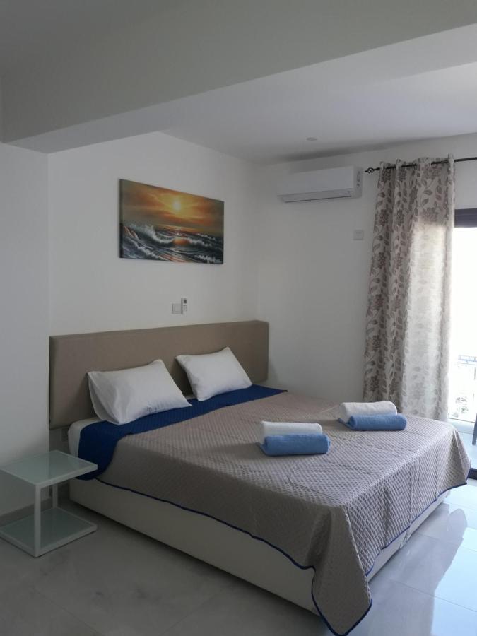 P.l Hermes & Apartman *